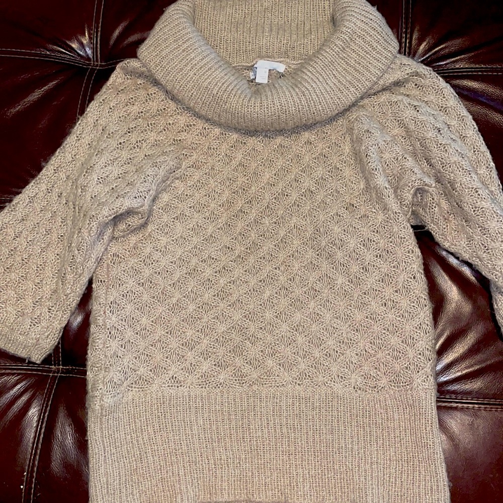 Old navy sweater